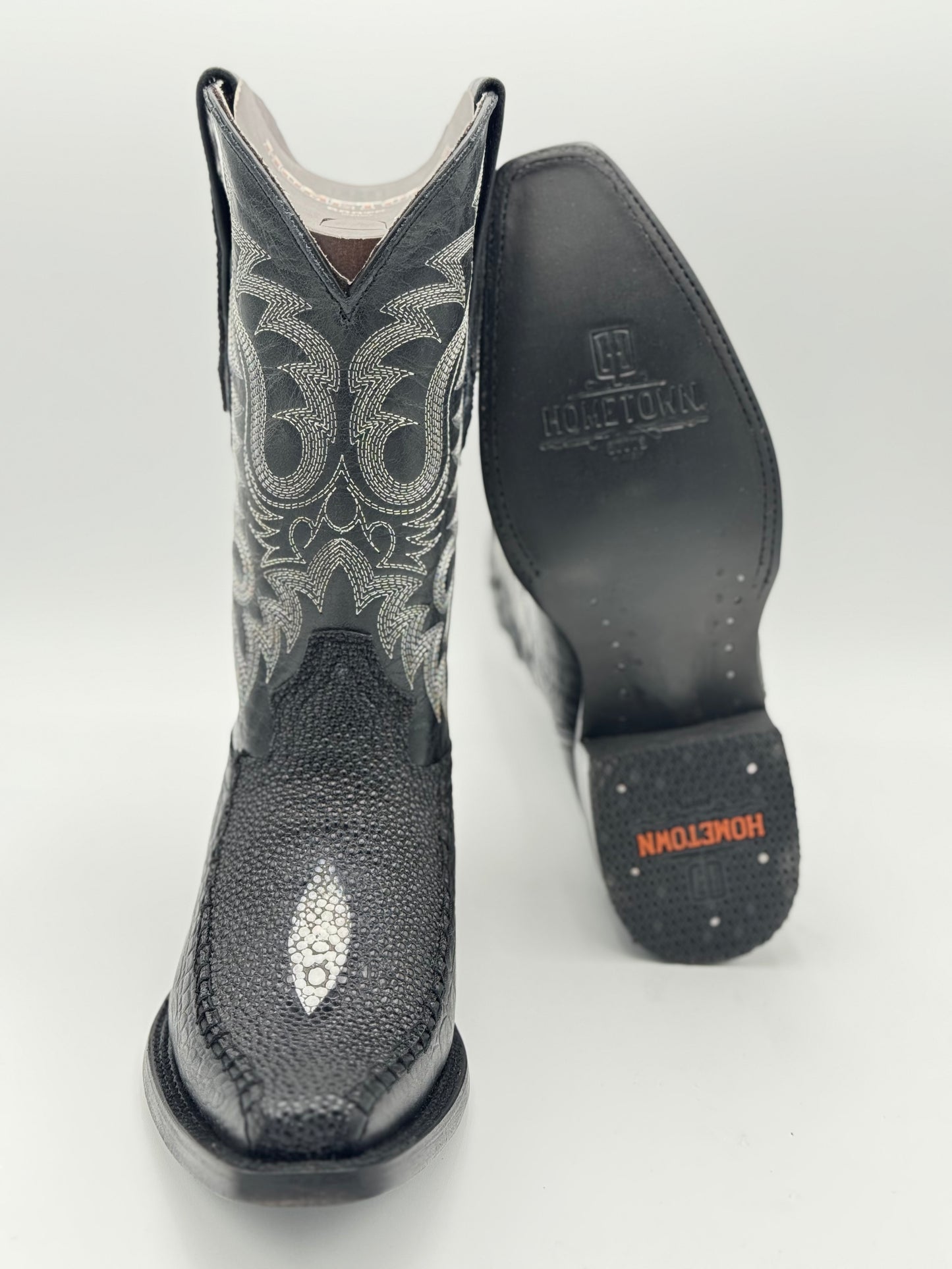 204 Mantarraya Macho Bota Hometown