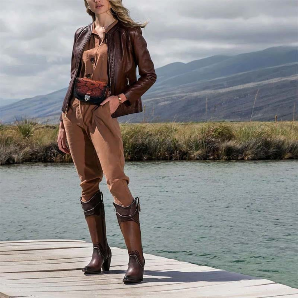CU583 Damasco Chocolate Embroidery Boot Cuadra