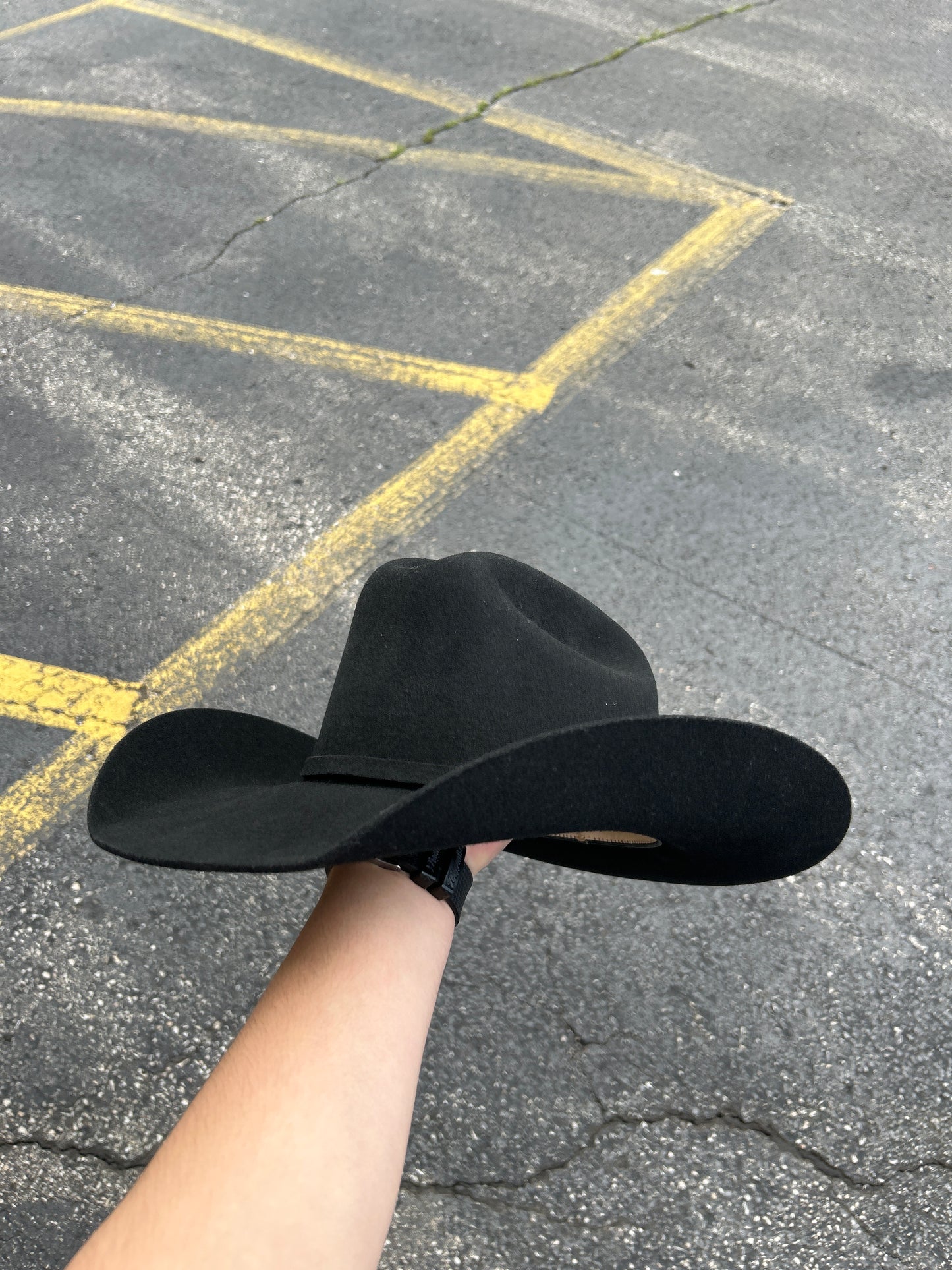 100x Montero Black Felt