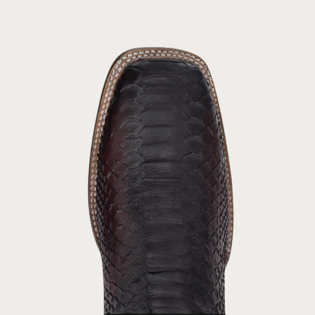 CU746 Lisboa Cherry Python Embroidery Boot Cuadra
